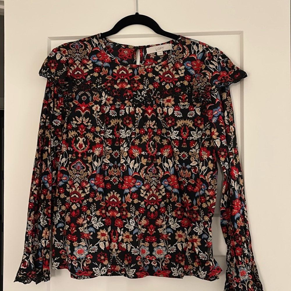Great top for the upcoming holidays!
